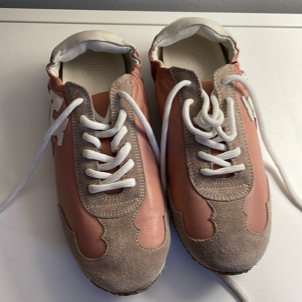 Size 5.5M Salmon pink Tory Burch Sneaker